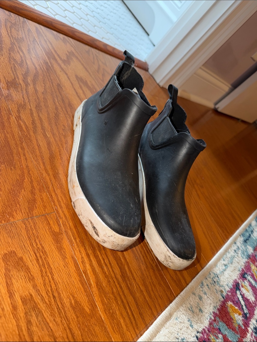 Men's Black Slip-On Chelsea Rain Sneaker